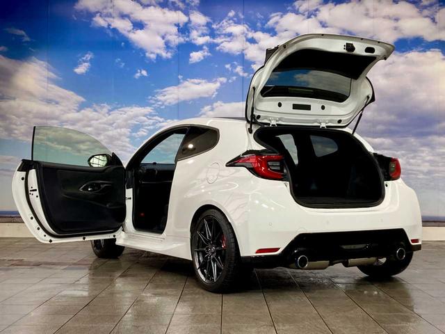 GRヤリス RZ ハイパフォーマンス BTオーディオ 追従クルコン 地デジ Iストップ LEDヘッド ナビ&TV 盗難防止システム バックガイドモニター Cソナー AWD フルオートエアコン 横滑り防止装置付き スマートキ- ABS付き(78枚目)