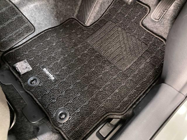 シエンタ ハイブリッドZ 寒冷地仕様車 ワンオーナー スペアキー 前席シートヒーター ETC2.0 3列シート 禁煙 アラウンドビューモニター Bluetooth搭載 パークアシスト 追従クルーズ 衝突軽減装置 メモリーナビ(30枚目)