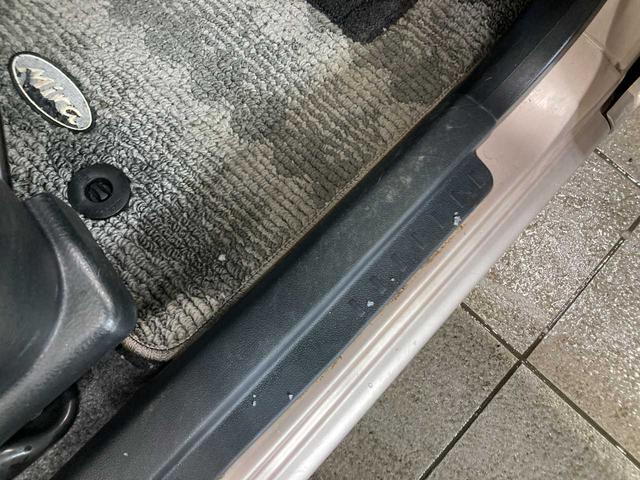 ミラ Ｘスペシャル　夏冬タイヤ付き　寒冷地仕様　ユーザー買取　フルタイム４ＷＤ　リモコンキー　ドライブレコーダー　セキュリティアラーム　パワーウインドウ　エアバック　パワステ　ＡＢＳ　衝突安全ボディ（28枚目）