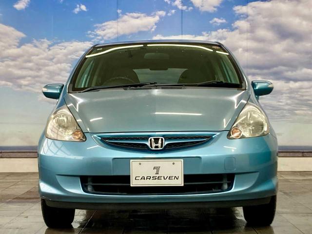 フィット 1.3A 寒冷地仕様 夏冬タイヤ付き 4WD キーレスエントリー 電動格納ミラー チップアップシート ABS パワステ パワーウィンドウ(9枚目)