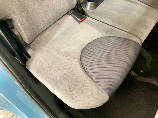 フィット 1.3A 寒冷地仕様 夏冬タイヤ付き 4WD キーレスエントリー 電動格納ミラー チップアップシート ABS パワステ パワーウィンドウ(24枚目)