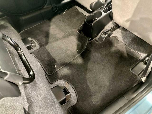 フィット 1.3A 寒冷地仕様 夏冬タイヤ付き 4WD キーレスエントリー 電動格納ミラー チップアップシート ABS パワステ パワーウィンドウ(42枚目)