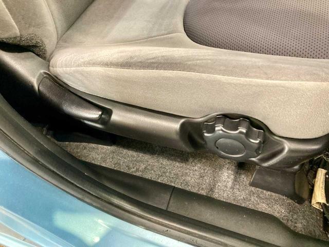 フィット 1.3A 寒冷地仕様 夏冬タイヤ付き 4WD キーレスエントリー 電動格納ミラー チップアップシート ABS パワステ パワーウィンドウ(59枚目)