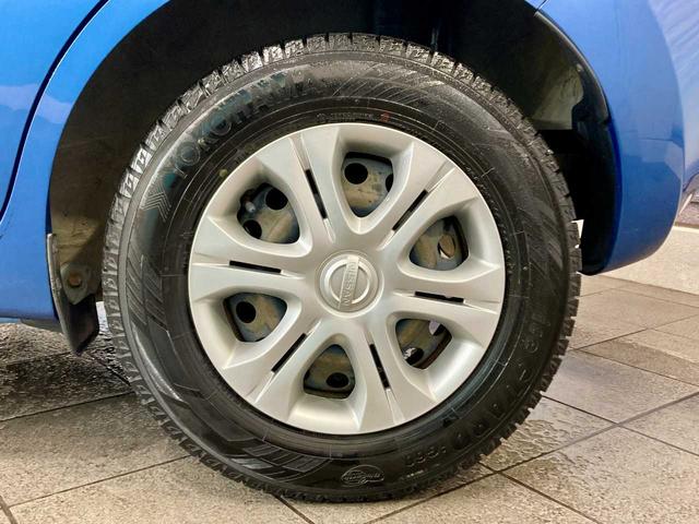 ノート Ｘ　ＦＯＵＲ　夏冬タイヤ付き　エンジンスターター　禁煙　ＥＴＣ　衝突安全ボディ　ワンセグＴＶ　パワーステアリング　ＡＵＸ端子　メモリーナビ付き　切替４ＷＤ　ＤＶＤ再生可（7枚目）