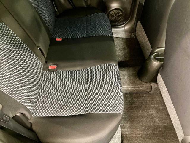 ノート Ｘ　ＦＯＵＲ　夏冬タイヤ付き　エンジンスターター　禁煙　ＥＴＣ　衝突安全ボディ　ワンセグＴＶ　パワーステアリング　ＡＵＸ端子　メモリーナビ付き　切替４ＷＤ　ＤＶＤ再生可（43枚目）