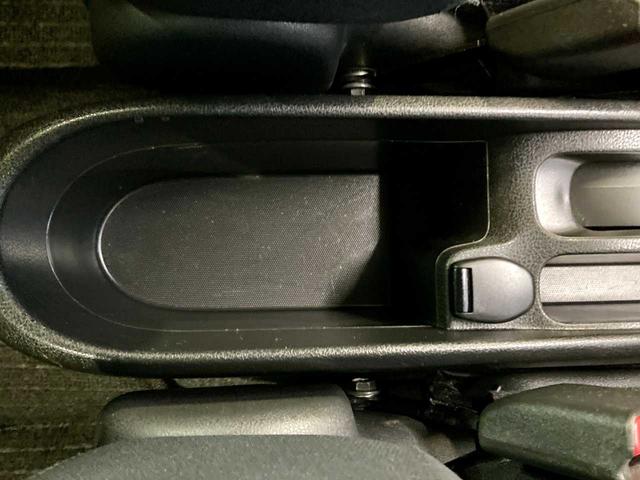 ノート Ｘ　ＦＯＵＲ　夏冬タイヤ付き　エンジンスターター　禁煙　ＥＴＣ　衝突安全ボディ　ワンセグＴＶ　パワーステアリング　ＡＵＸ端子　メモリーナビ付き　切替４ＷＤ　ＤＶＤ再生可（70枚目）