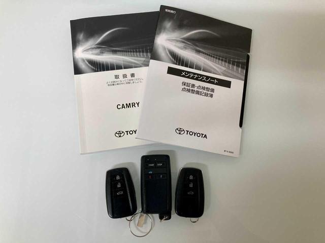カムリ Ｇレザーパッケージ　夏冬タイヤ付き　スペアキー　エンジンスターター　寒冷地仕様　本革　レーンキープアシスト　Ｂｌｕｅｔｏｏｔｈ　全周囲カメラ　ワンオーナー　メモリーナビ　レーダークルーズコントロール　ＬＥＤ　フルセグＴＶ（8枚目）