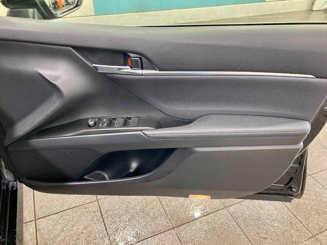 カムリ Ｇレザーパッケージ　夏冬タイヤ付き　スペアキー　エンジンスターター　寒冷地仕様　本革　レーンキープアシスト　Ｂｌｕｅｔｏｏｔｈ　全周囲カメラ　ワンオーナー　メモリーナビ　レーダークルーズコントロール　ＬＥＤ　フルセグＴＶ（20枚目）