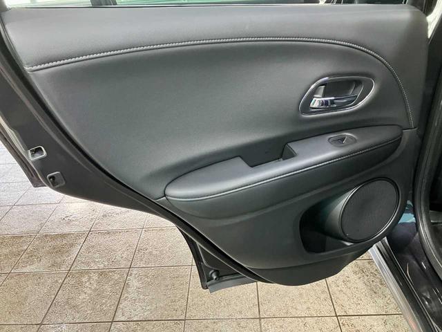 ヴェゼル ハイブリッドＸ・Ｌパッケージ　Ｂｌｕｅｔｏｏｔｈ対応　メモリナビ　寒冷地　ナビ＆ＴＶ　Ｒカメラ　フルタイム４ＷＤ　盗難防止システム　ＬＥＤライト　シートヒータ　キーレス　オートクルーズコントロール　電動格納ミラー　サイドＳＲＳ（48枚目）