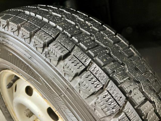 ハイゼットトラック ローダンプ　夏冬タイヤ付き　ダンプ　取扱説明書　メンテナスノート　スペアキー　ラジオ　灰皿（6枚目）