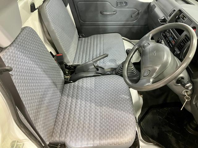 ハイゼットトラック ローダンプ　夏冬タイヤ付き　ダンプ　取扱説明書　メンテナスノート　スペアキー　ラジオ　灰皿（24枚目）