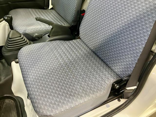 ハイゼットトラック ローダンプ　夏冬タイヤ付き　ダンプ　取扱説明書　メンテナスノート　スペアキー　ラジオ　灰皿（29枚目）