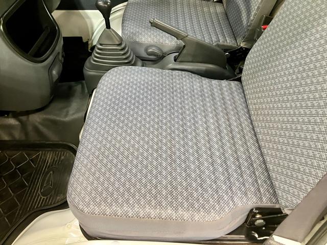 ハイゼットトラック ローダンプ　夏冬タイヤ付き　ダンプ　取扱説明書　メンテナスノート　スペアキー　ラジオ　灰皿（60枚目）