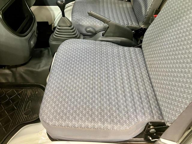 ハイゼットトラック ローダンプ　夏冬タイヤ付き　ダンプ　取扱説明書　メンテナスノート　スペアキー　ラジオ　灰皿（61枚目）