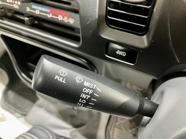 ハイゼットトラック ローダンプ　夏冬タイヤ付き　ダンプ　取扱説明書　メンテナスノート　スペアキー　ラジオ　灰皿（77枚目）