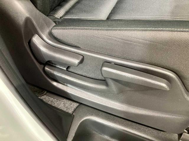 セレナ ハイウェイスターＶ　寒冷地仕様　Ｂｌｕｅｔｏｏｔｈ搭載　ＥＴＣ　ＬＥＤライト　ドラレコ　衝突被害軽減　前後ソナー　ウォークスルー　両側パワ－スライドドア　アラウンドビュ－モニター　パーキングアシスト　追従クルーズ　４ＷＤ（62枚目）