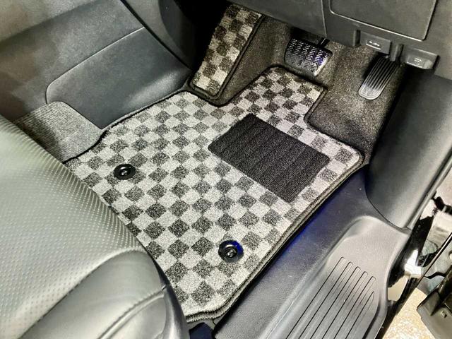 アルファード 3.5エグゼクティブラウンジS 純正エンジンスターター 純正フリップダウンモニター ダウンサス ツインサンルーフ レーダークルーズコントロール シートエアコン コーナーセンサ 禁煙車 サンルーフ ETC2.0 寒冷地仕様 ワンオーナ(48枚目)