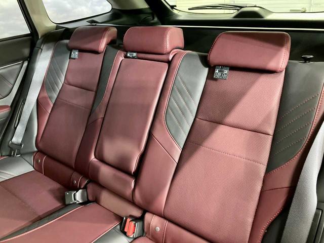 レヴォーグ ２．０ＳＴＩスポーツアイサイト　寒冷地仕様　スペアキー　Ｂｌｕｅｔｏｏｔｈ搭載　ＥＴＣ　ターボ車　本革シート　電動シート　バックカメラ　サイドカメラ　シートヒーター　ＵＳＢ　ＬＥＤヘッドライト　アダプティブクルーズ　ナビＴＶ（28枚目）