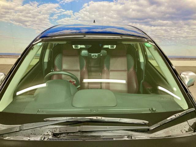 レヴォーグ ２．０ＳＴＩスポーツアイサイト　寒冷地仕様　スペアキー　Ｂｌｕｅｔｏｏｔｈ搭載　ＥＴＣ　ターボ車　本革シート　電動シート　バックカメラ　サイドカメラ　シートヒーター　ＵＳＢ　ＬＥＤヘッドライト　アダプティブクルーズ　ナビＴＶ（54枚目）