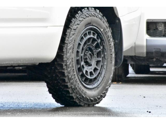 デリカＤ：５ シャモニー　４ＷＤ　本州仕入　１オーナー　ジオランダーＭ／Ｔ　新品フロントガード　両側電動スライドドア　シートヒーター　シートカバー付き（19枚目）