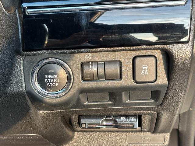 レヴォーグ １．６ＧＴアイサイト　４ＷＤ　ドライブレコーダー　ＥＴＣ　バックカメラ　ナビ　ＴＶ　クリアランスソナー　オートクルーズコントロール　レーンアシスト　衝突被害軽減システム　アルミホイール　オートライト　スマートキー（8枚目）