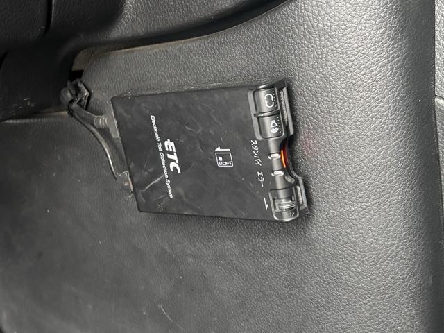 エクストレイル ２０Ｓ　４ＷＤ　ドライブレコーダー　ＥＴＣ　バックカメラ　オートクルーズコントロール　ナビ　ＴＶ　アルミホイール　キーレスエントリー　電動格納ミラー　シートヒーター　ＣＶＴ　衝突安全ボディ　ＣＤ　ＤＶＤ再生（7枚目）