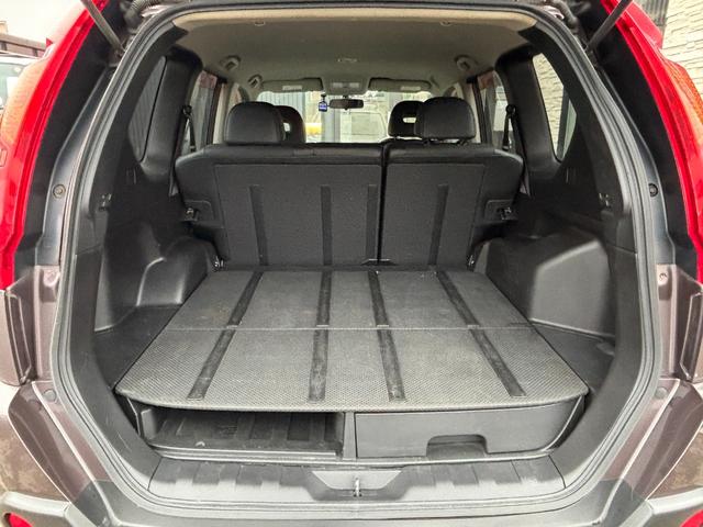 エクストレイル ２０Ｓ　４ＷＤ　ドライブレコーダー　ＥＴＣ　バックカメラ　オートクルーズコントロール　ナビ　ＴＶ　アルミホイール　キーレスエントリー　電動格納ミラー　シートヒーター　ＣＶＴ　衝突安全ボディ　ＣＤ　ＤＶＤ再生（19枚目）