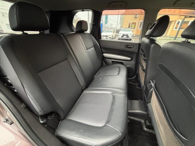 エクストレイル ２０Ｓ　４ＷＤ　ドライブレコーダー　ＥＴＣ　バックカメラ　オートクルーズコントロール　ナビ　ＴＶ　アルミホイール　キーレスエントリー　電動格納ミラー　シートヒーター　ＣＶＴ　衝突安全ボディ　ＣＤ　ＤＶＤ再生（24枚目）