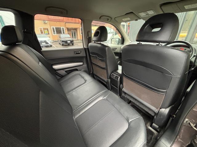 エクストレイル ２０Ｓ　４ＷＤ　ドライブレコーダー　ＥＴＣ　バックカメラ　オートクルーズコントロール　ナビ　ＴＶ　アルミホイール　キーレスエントリー　電動格納ミラー　シートヒーター　ＣＶＴ　衝突安全ボディ　ＣＤ　ＤＶＤ再生（25枚目）