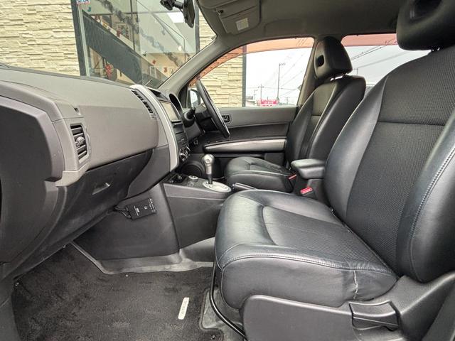 エクストレイル ２０Ｓ　４ＷＤ　ドライブレコーダー　ＥＴＣ　バックカメラ　オートクルーズコントロール　ナビ　ＴＶ　アルミホイール　キーレスエントリー　電動格納ミラー　シートヒーター　ＣＶＴ　衝突安全ボディ　ＣＤ　ＤＶＤ再生（37枚目）