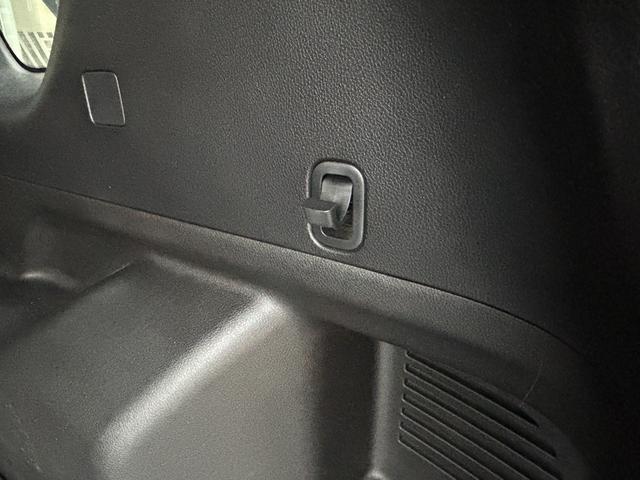 エクストレイル ２０Ｓ　４ＷＤ　ドライブレコーダー　ＥＴＣ　バックカメラ　オートクルーズコントロール　ナビ　ＴＶ　アルミホイール　キーレスエントリー　電動格納ミラー　シートヒーター　ＣＶＴ　衝突安全ボディ　ＣＤ　ＤＶＤ再生（43枚目）