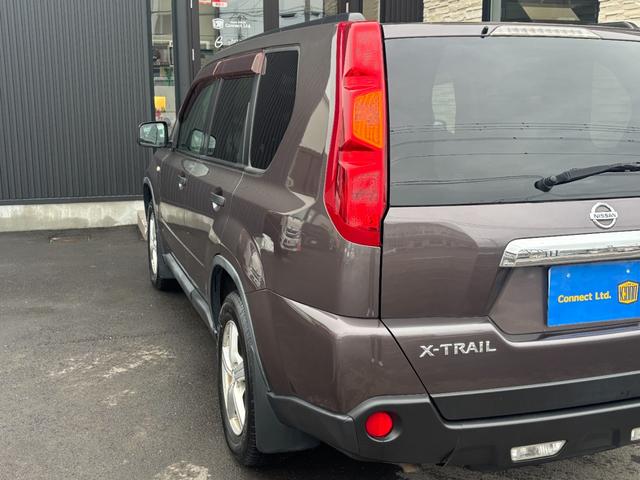 エクストレイル ２０Ｓ　４ＷＤ　ドライブレコーダー　ＥＴＣ　バックカメラ　オートクルーズコントロール　ナビ　ＴＶ　アルミホイール　キーレスエントリー　電動格納ミラー　シートヒーター　ＣＶＴ　衝突安全ボディ　ＣＤ　ＤＶＤ再生（61枚目）