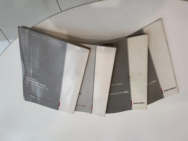 エクストレイル ２０Ｓ　４ＷＤ　ドライブレコーダー　ＥＴＣ　バックカメラ　オートクルーズコントロール　ナビ　ＴＶ　アルミホイール　キーレスエントリー　電動格納ミラー　シートヒーター　ＣＶＴ　衝突安全ボディ　ＣＤ　ＤＶＤ再生（74枚目）