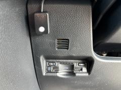 今では必需品のＥＴＣも付いております。高速道路での出入りもスムーズ。渋滞緩和にもなりエコにも繋がります。 6