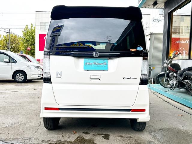 Ｎ－ＢＯＸカスタム Ｇ・Ａパッケージ　４ＷＤ　寒冷地仕様　社外ナビ　片側パワースライド　バックカメラ　フルセグＴＶ　オートエアコン　ＨＩＤ　オートライト　アイドリングストップ　純正１４インチアルミ（9枚目）