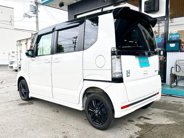 Ｎ－ＢＯＸカスタム Ｇ・Ａパッケージ　４ＷＤ　寒冷地仕様　社外ナビ　片側パワースライド　バックカメラ　フルセグＴＶ　オートエアコン　ＨＩＤ　オートライト　アイドリングストップ　純正１４インチアルミ（10枚目）