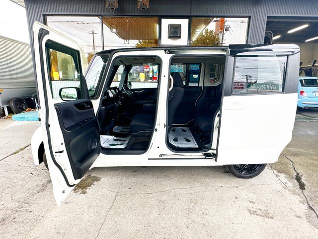 Ｎ－ＢＯＸカスタム Ｇ・Ａパッケージ　４ＷＤ　寒冷地仕様　社外ナビ　片側パワースライド　バックカメラ　フルセグＴＶ　オートエアコン　ＨＩＤ　オートライト　アイドリングストップ　純正１４インチアルミ（40枚目）