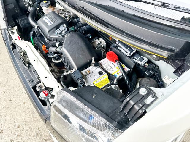 Ｎ－ＢＯＸカスタム Ｇ・Ａパッケージ　４ＷＤ　寒冷地仕様　社外ナビ　片側パワースライド　バックカメラ　フルセグＴＶ　オートエアコン　ＨＩＤ　オートライト　アイドリングストップ　純正１４インチアルミ（46枚目）