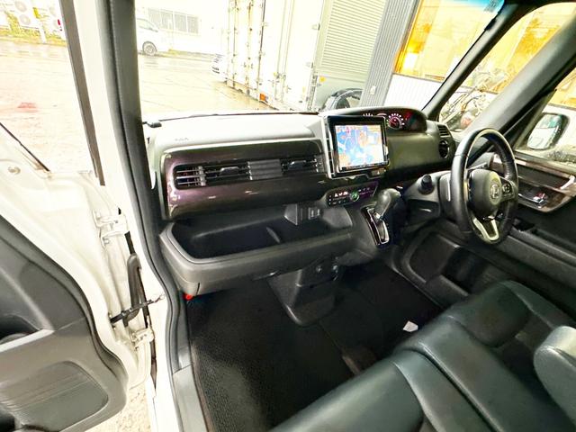 Ｎ－ＢＯＸカスタム Ｇ・Ｌターボホンダセンシング　４ＷＤ　寒冷地仕様　社外８インチナビ　両側パワースライド　バックカメラ　純正エンジンスターター　前後ドラレコ　ＥＴＣ　ＬＥＤヘッドライト　シートヒーター　ハーフレザーシート　クルーズコントロール（21枚目）