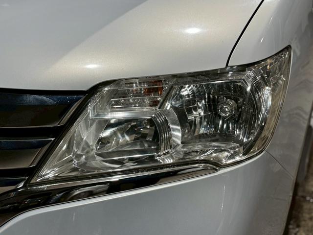 セレナ ハイウェイスター 4WD 純正ナビ 後席モニター 両側パワースライド アイドリングストップ クルーズコントロール HID ETC オートエアコン プッシュスタート バックカメラ Bluetoothオーディオ(9枚目)