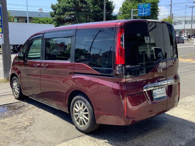 ステップワゴン Ｇ・ＥＸ　４ＷＤ　自社買取車　カーナビ　バックカメラ　地デジＴＶ　フリップダウンモニター　シートヒーター　エンジンスターター　ＥＴＣ　両側パワースライドドア（8枚目）