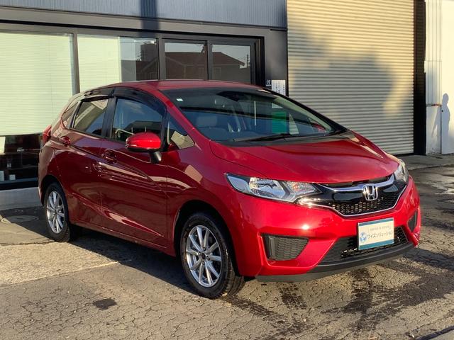 フィット １３Ｇ・Ｆパッケージ　コンフォートエディション　４ＷＤ　自社買取車　カーナビ　バックカメラ　地デジＴＶ　ＥＴＣ　プッシュスタート　エンジンスターター　シートヒーター（4枚目）