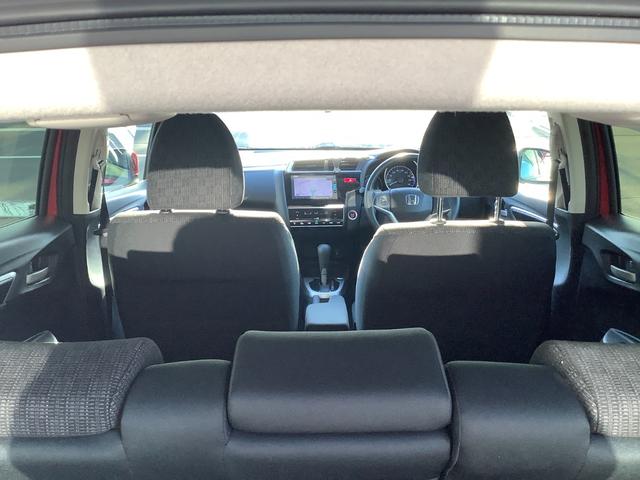 フィット １３Ｇ・Ｆパッケージ　コンフォートエディション　４ＷＤ　自社買取車　カーナビ　バックカメラ　地デジＴＶ　ＥＴＣ　プッシュスタート　エンジンスターター　シートヒーター（13枚目）