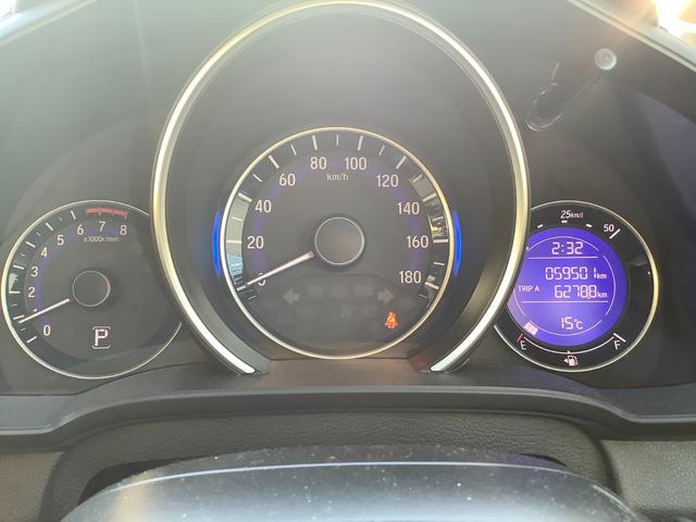 フィット １３Ｇ・Ｆパッケージ　コンフォートエディション　４ＷＤ　自社買取車　カーナビ　バックカメラ　地デジＴＶ　ＥＴＣ　プッシュスタート　エンジンスターター　シートヒーター（14枚目）