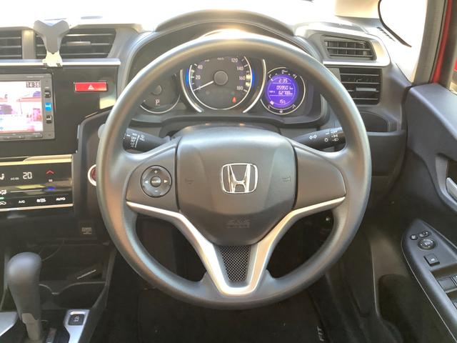 フィット １３Ｇ・Ｆパッケージ　コンフォートエディション　４ＷＤ　自社買取車　カーナビ　バックカメラ　地デジＴＶ　ＥＴＣ　プッシュスタート　エンジンスターター　シートヒーター（18枚目）