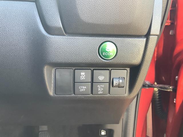 フィット １３Ｇ・Ｆパッケージ　コンフォートエディション　４ＷＤ　自社買取車　カーナビ　バックカメラ　地デジＴＶ　ＥＴＣ　プッシュスタート　エンジンスターター　シートヒーター（27枚目）