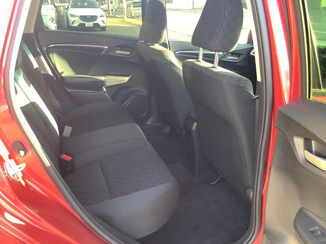 フィット １３Ｇ・Ｆパッケージ　コンフォートエディション　４ＷＤ　自社買取車　カーナビ　バックカメラ　地デジＴＶ　ＥＴＣ　プッシュスタート　エンジンスターター　シートヒーター（33枚目）