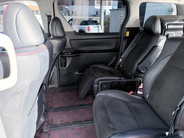 ヴェルファイア ２．４Ｚ　ゴールデンアイズＩＩ　純正ナビ　バックカメラ　地デジ　フリップダウンモニター　ハーフレザー　スタッドレス　スマートキー×２　純正エンジンスターター　モデリスタダウンサス（16枚目）