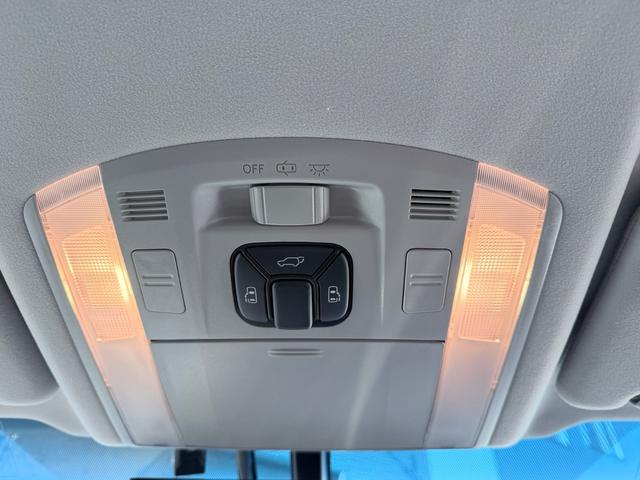 ヴェルファイア ２．４Ｚ　ゴールデンアイズＩＩ　純正ナビ　バックカメラ　地デジ　フリップダウンモニター　ハーフレザー　スタッドレス　スマートキー×２　純正エンジンスターター　モデリスタダウンサス（29枚目）