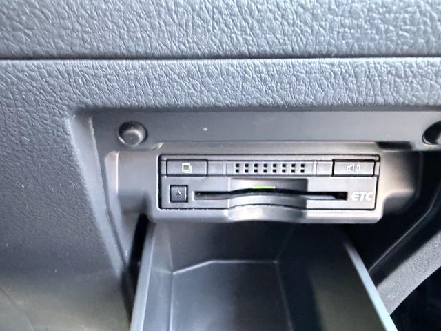 ヴェルファイア ２．４Ｚ　ゴールデンアイズＩＩ　純正ナビ　バックカメラ　地デジ　フリップダウンモニター　ハーフレザー　スタッドレス　スマートキー×２　純正エンジンスターター　モデリスタダウンサス（30枚目）